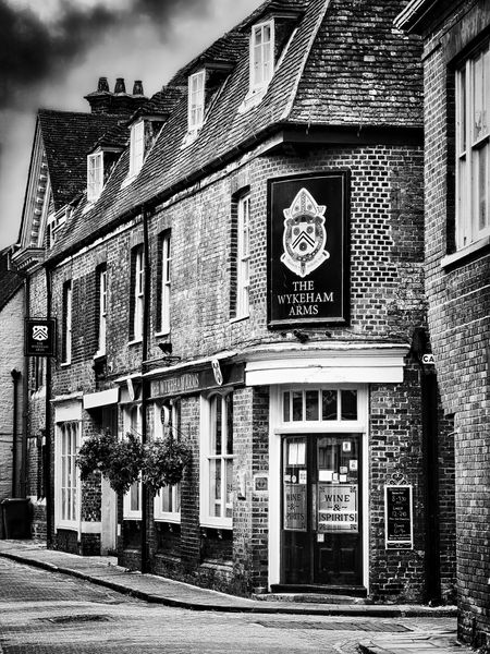 Historic The Wykeham Arms Pub in Winchester